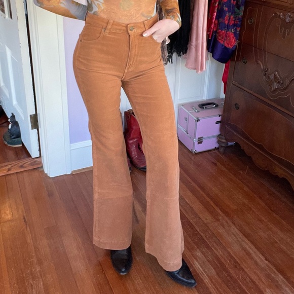 Rolla’s Eastcoast High Rise Flare Corduroy Jeans - Picture 6 of 12